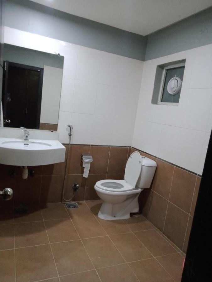 Hira Guest House Karachi Eksteriør billede