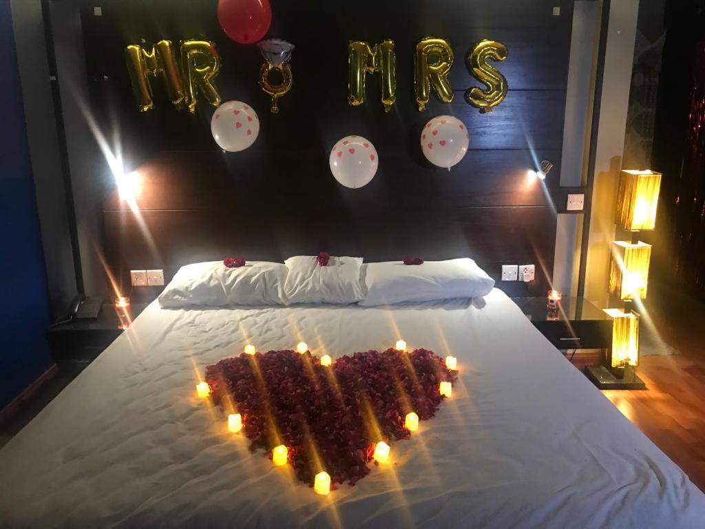 Hira Guest House Karachi Eksteriør billede