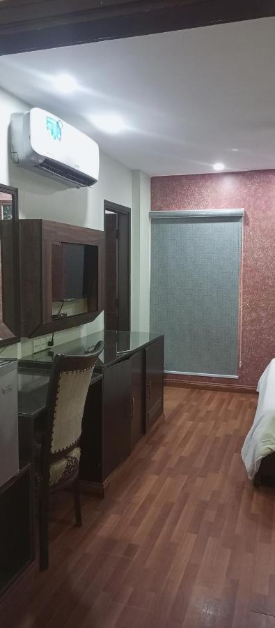 Hira Guest House Karachi Eksteriør billede