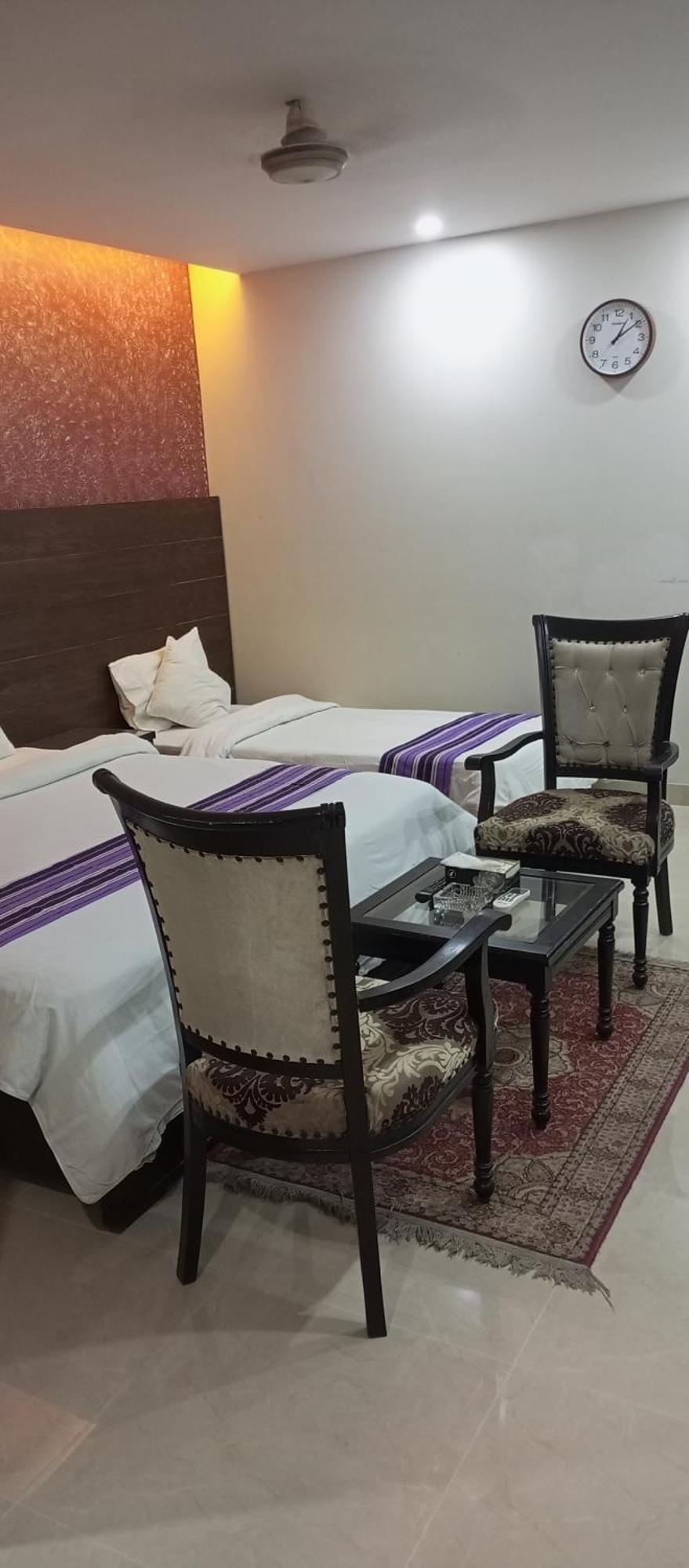 Hira Guest House Karachi Værelse billede